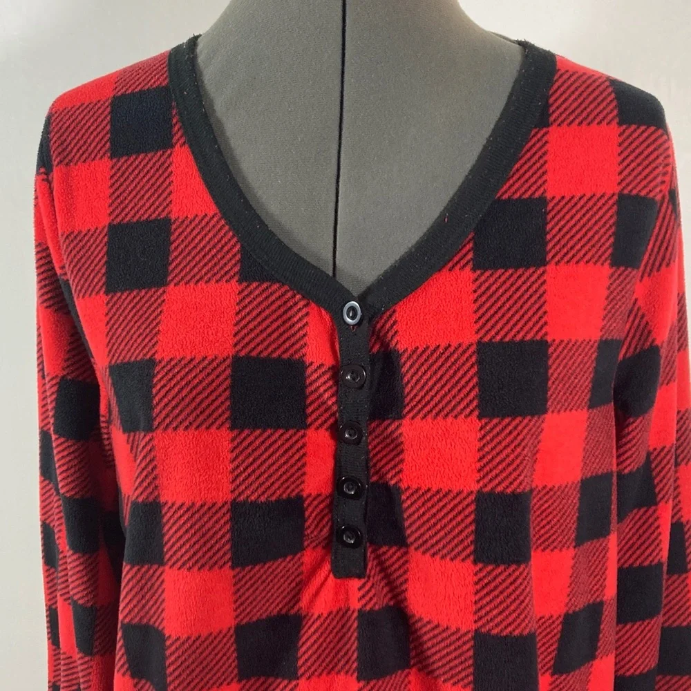 Arctic Trail Top Women Size XL Red & Black Fleece V Neck Cozy Relaxed Fit - Picture 2 of 8